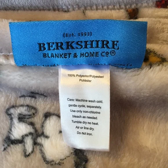 BERKSHIREPeanuts Snoopy Thanksgiving King Size Fleece Throw Blanket